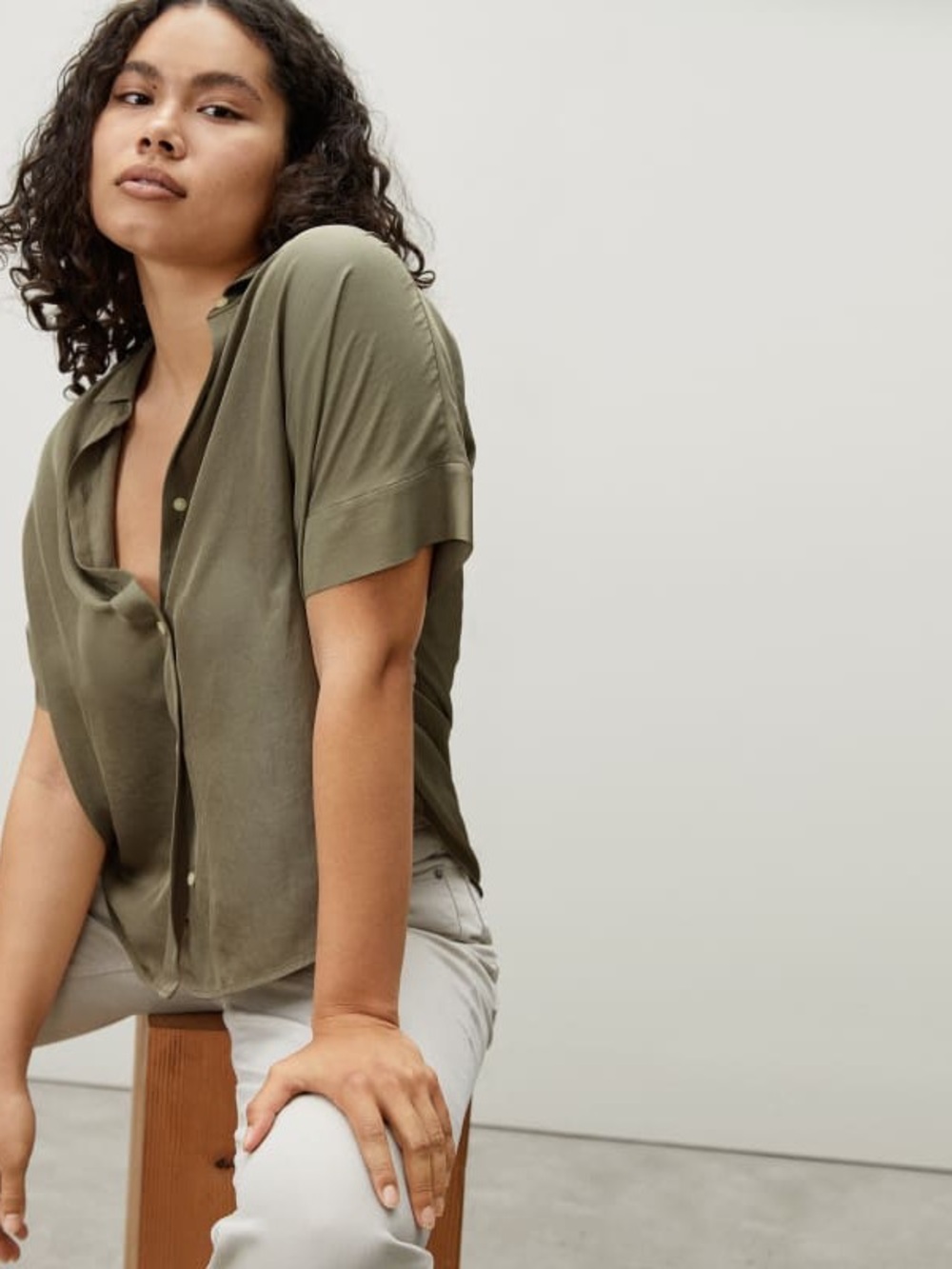 Everlane The Japanese Goweave Light Square Shirt in size 8 Olive